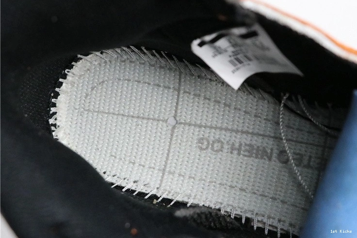 575441-113 Jordan Shattered  Backboard Reverse 1 Retro (GS)  0518
